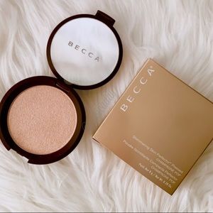 New Becca Champagne Pop Highlighter
